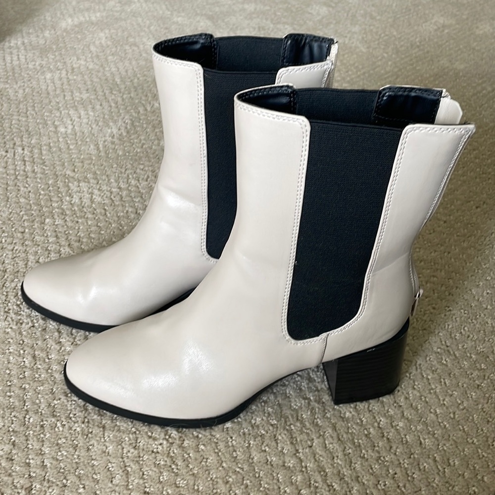 Off white Chelsea ankle booties